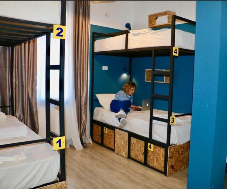 Scary Hostel Tbilisi Esterno foto